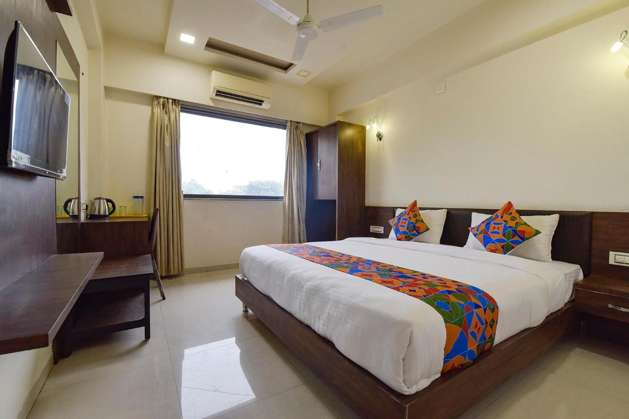 Fabhotel A1 Plaza Ahmedabad Exterior foto